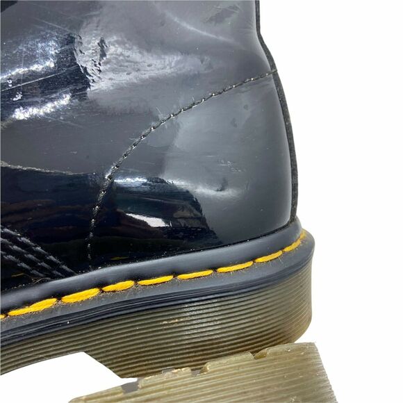 Dr. Martens Women's Black Patent Leather Lace Up Ankle Combat Boots size 7 - Picture 8 of 10